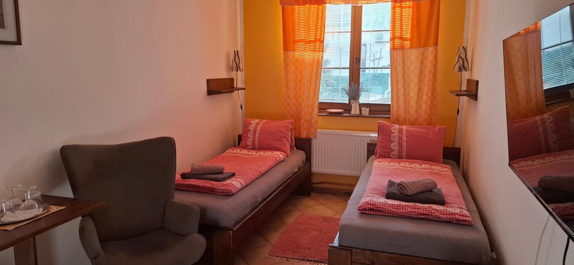 Penzion A Vinoteka Hrozen Kroměříž Dış mekan fotoğraf