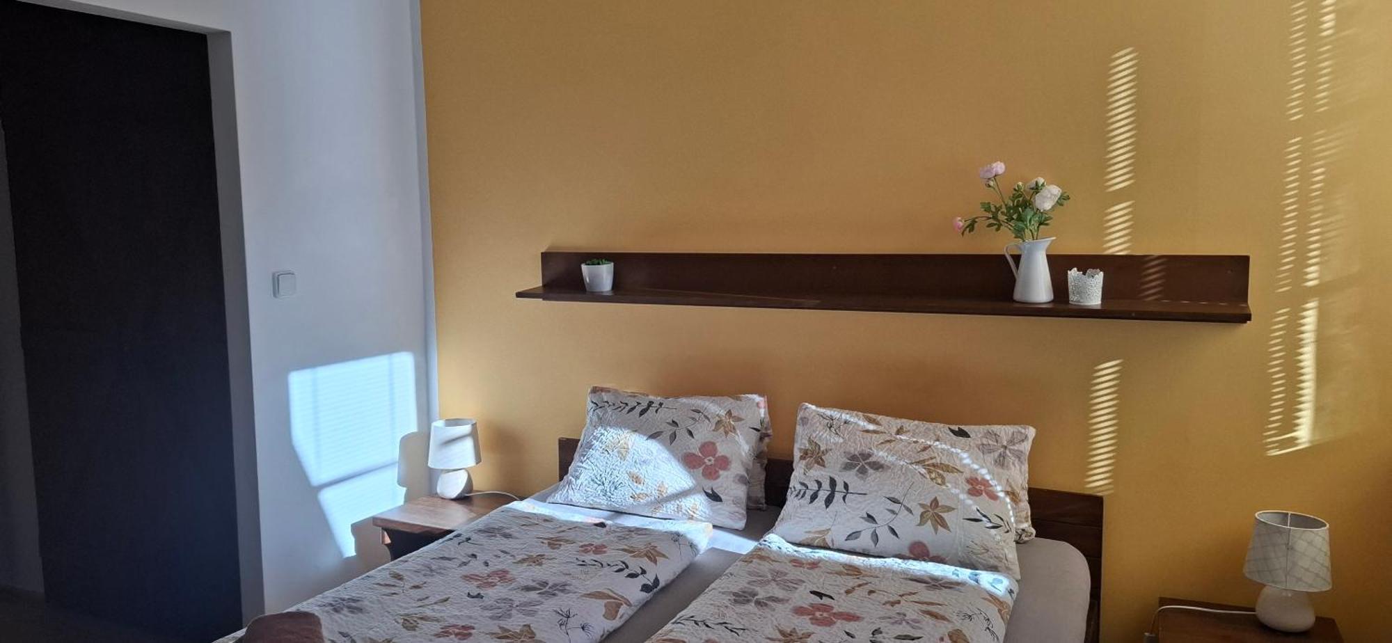 Penzion A Vinoteka Hrozen Kroměříž Dış mekan fotoğraf